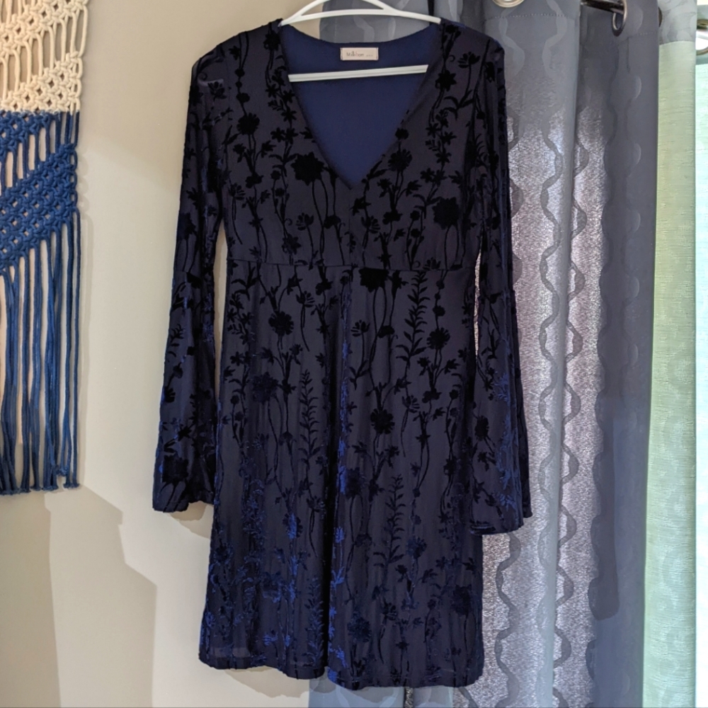 Millibon midnight blue velvet dress